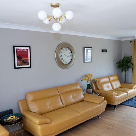 Pass The Keys Amazing 4 Bedroom Property- Hot Tub & Sea Views Scarborough Exterior foto