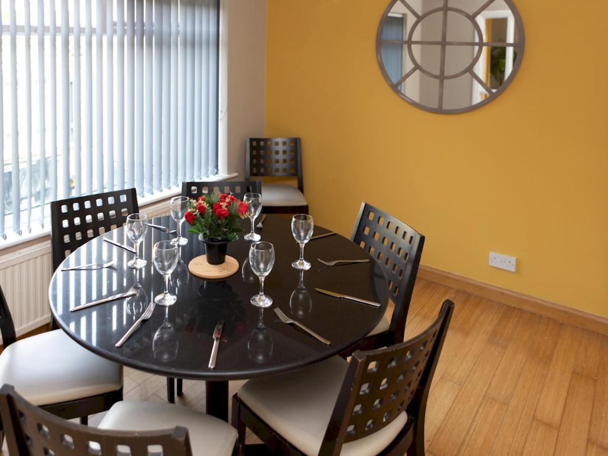 Pass The Keys Amazing 4 Bedroom Property- Hot Tub & Sea Views Scarborough Exterior foto