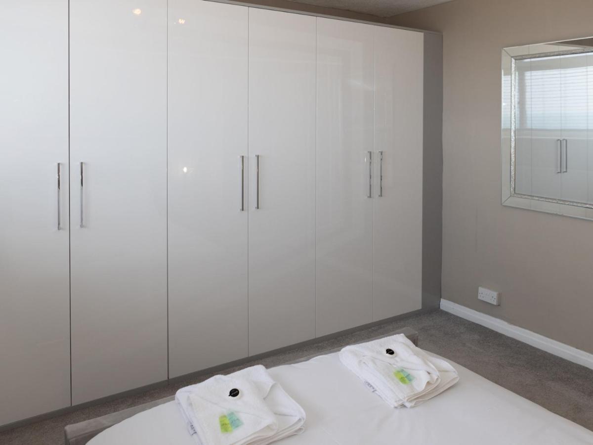 Pass The Keys Amazing 4 Bedroom Property- Hot Tub & Sea Views Scarborough Exterior foto